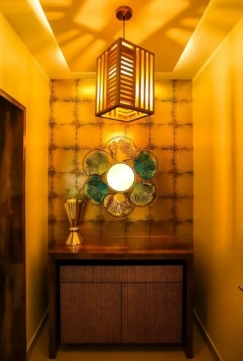 Desain Dinding Interior Rumah - Lampu Fokus bersinar di dinding interior