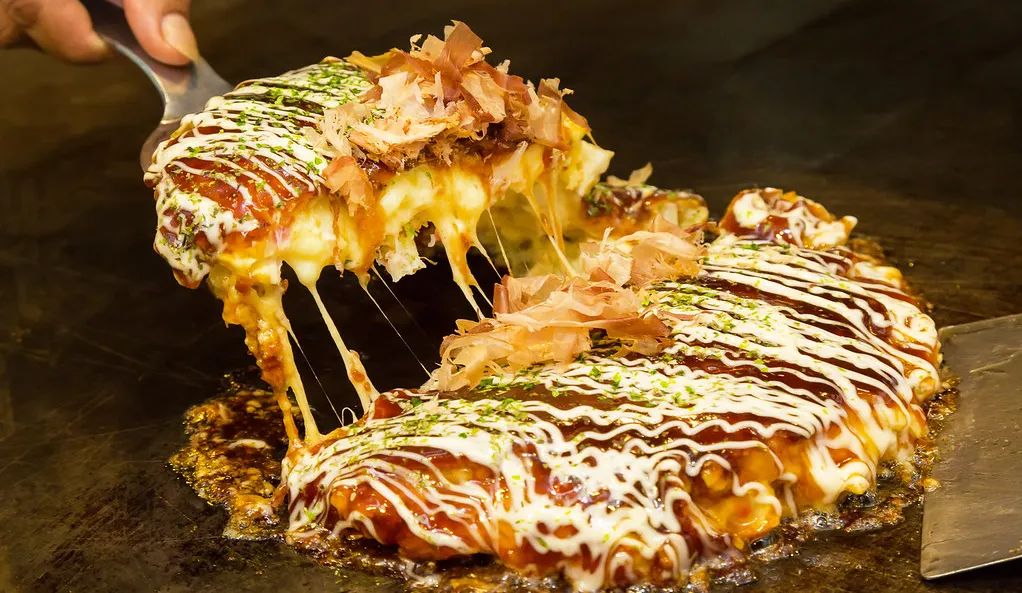 okonomiyaki, makanan tradisional jepang yang harus dicoba