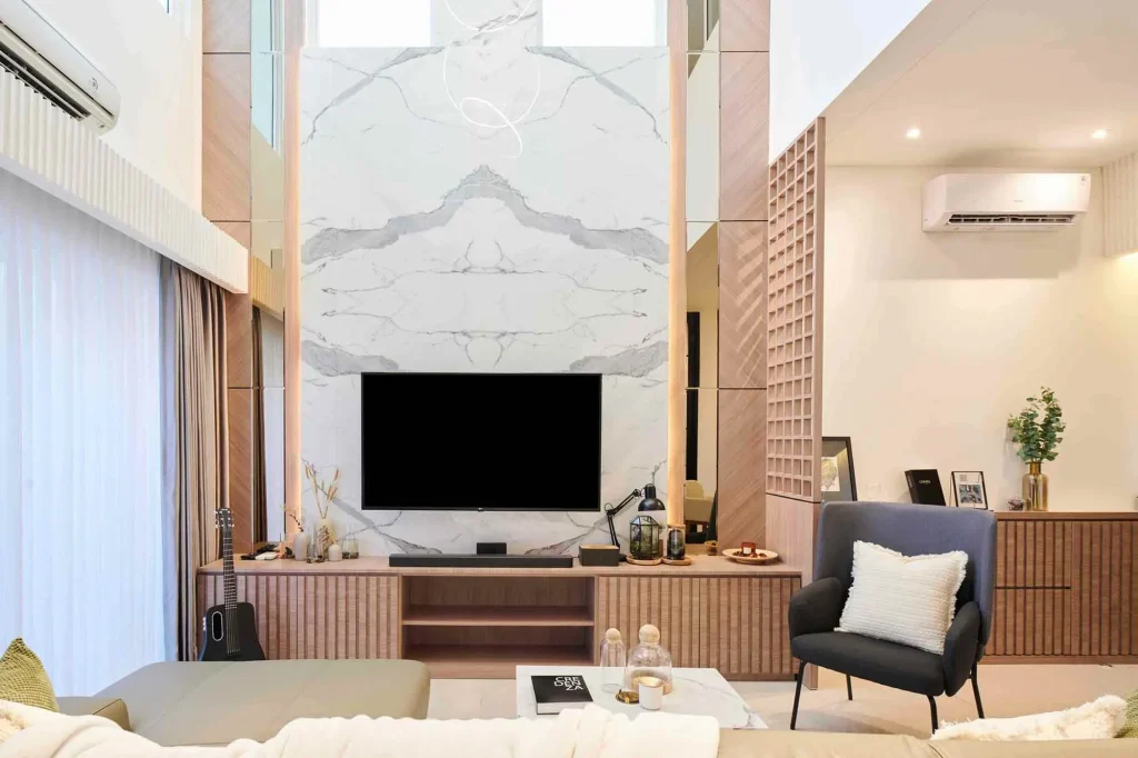 menggunakan warna yang tepat untuk desain interior terkini untuk rumah modern